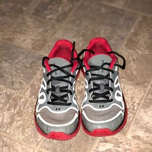 Under Armour tennis shoes